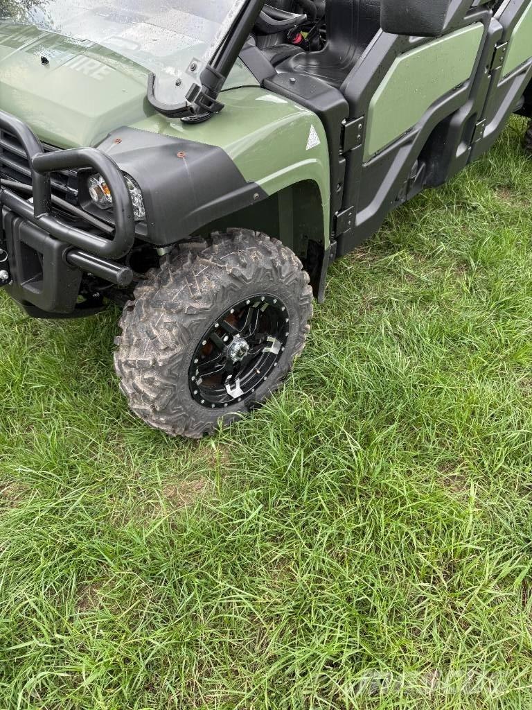 John Deere 855 Maquinarias para servicios públicos