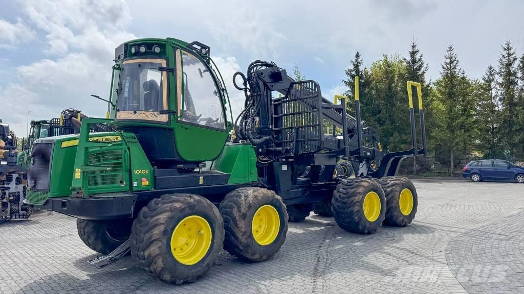 John Deere 1010 E Transportadoras