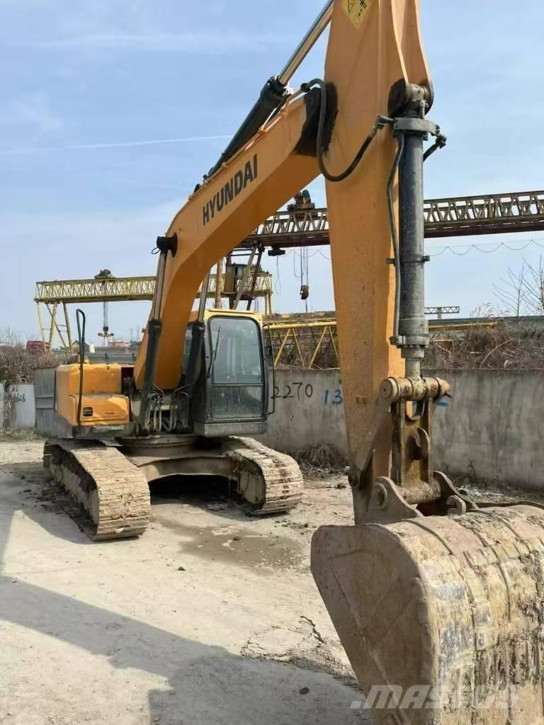 Hyundai 215VS Excavadoras sobre orugas