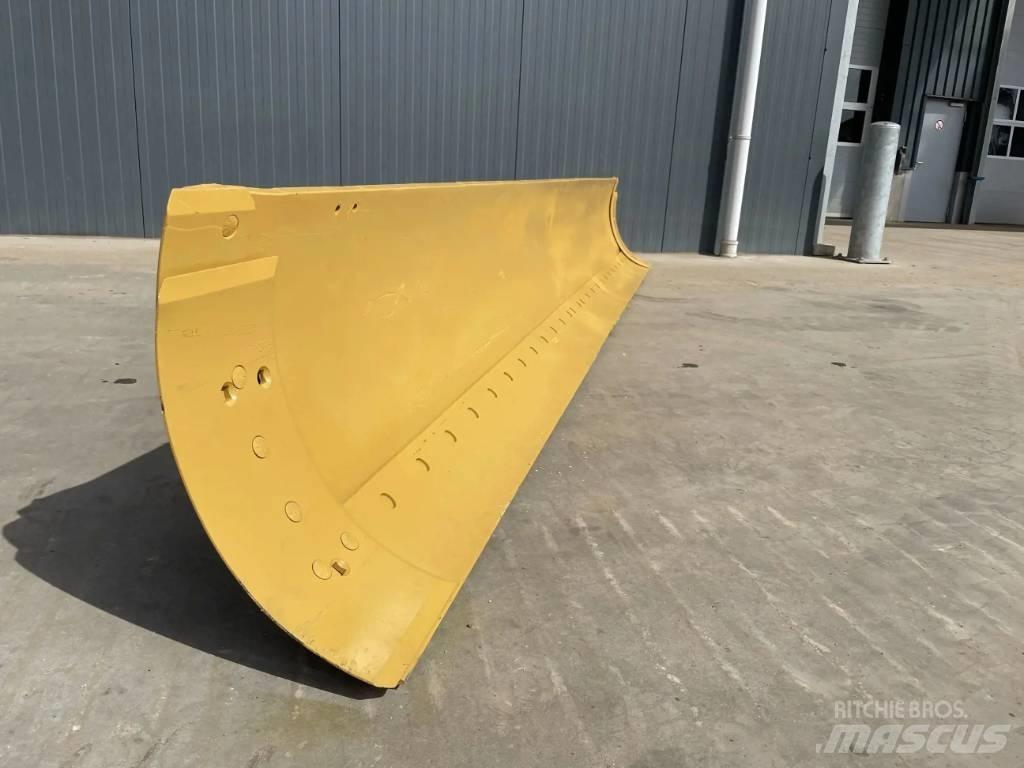 CAT 140K Moldboard Cuchillas