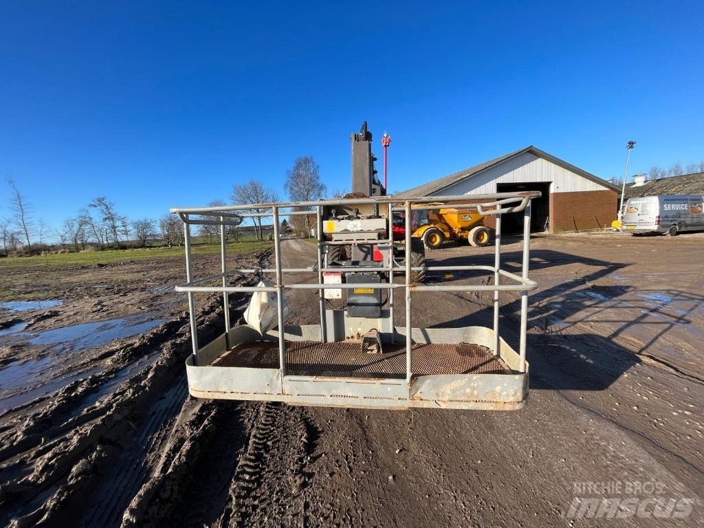 Manitou 200 ATJ Plataformas con brazo de elevación manual