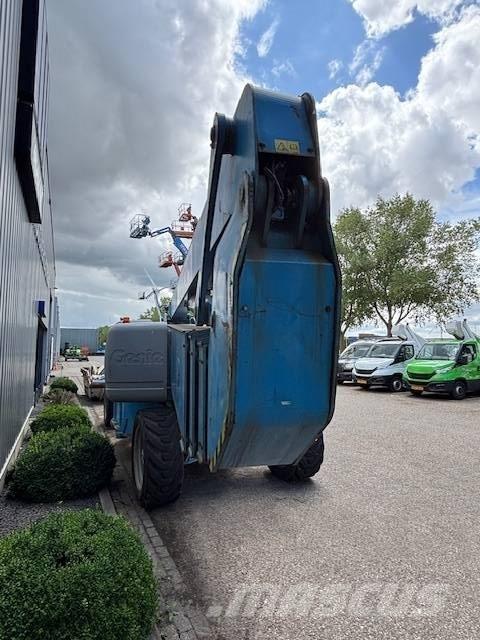 Genie ZX 135/70 Plataformas con brazo de elevación manual