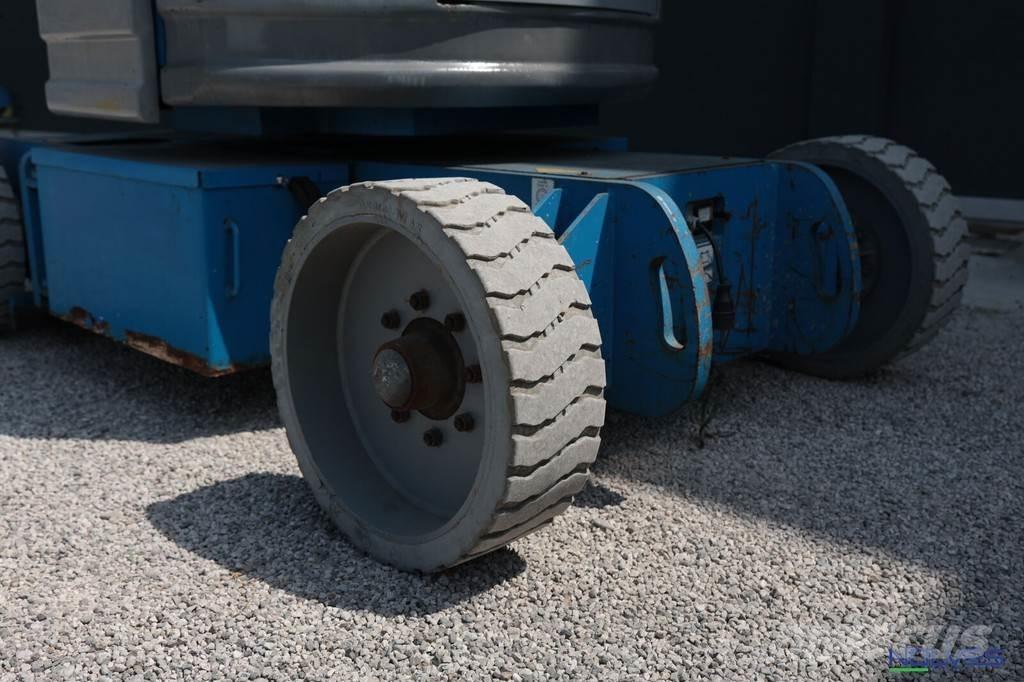 Genie Z34/22N Plataformas con brazo de elevación manual