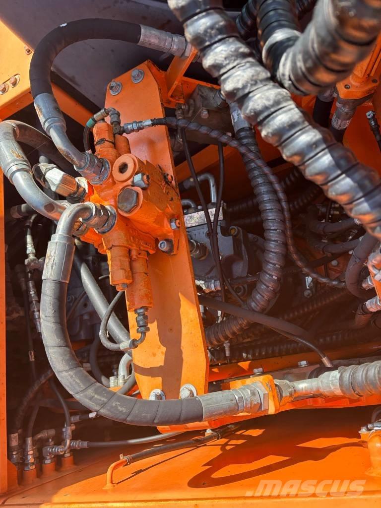 Doosan DX 210 W Excavadoras de ruedas