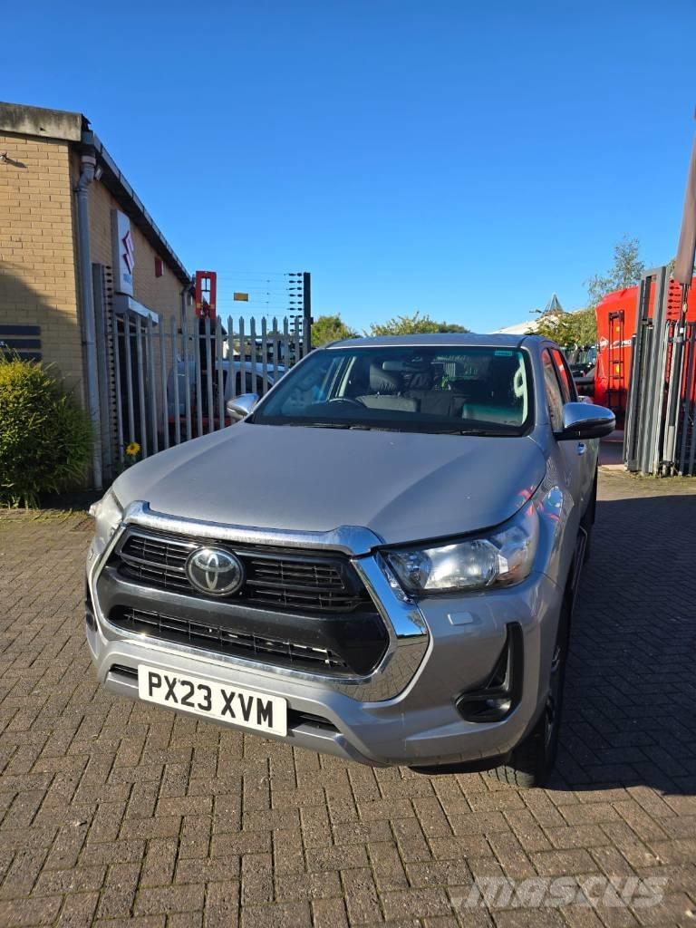 Toyota Hilux Caja abierta/laterales abatibles