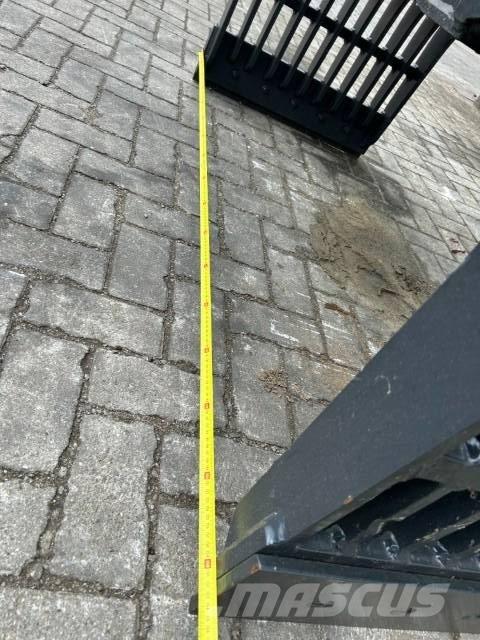 Mustang GRP 750 D Pinzas