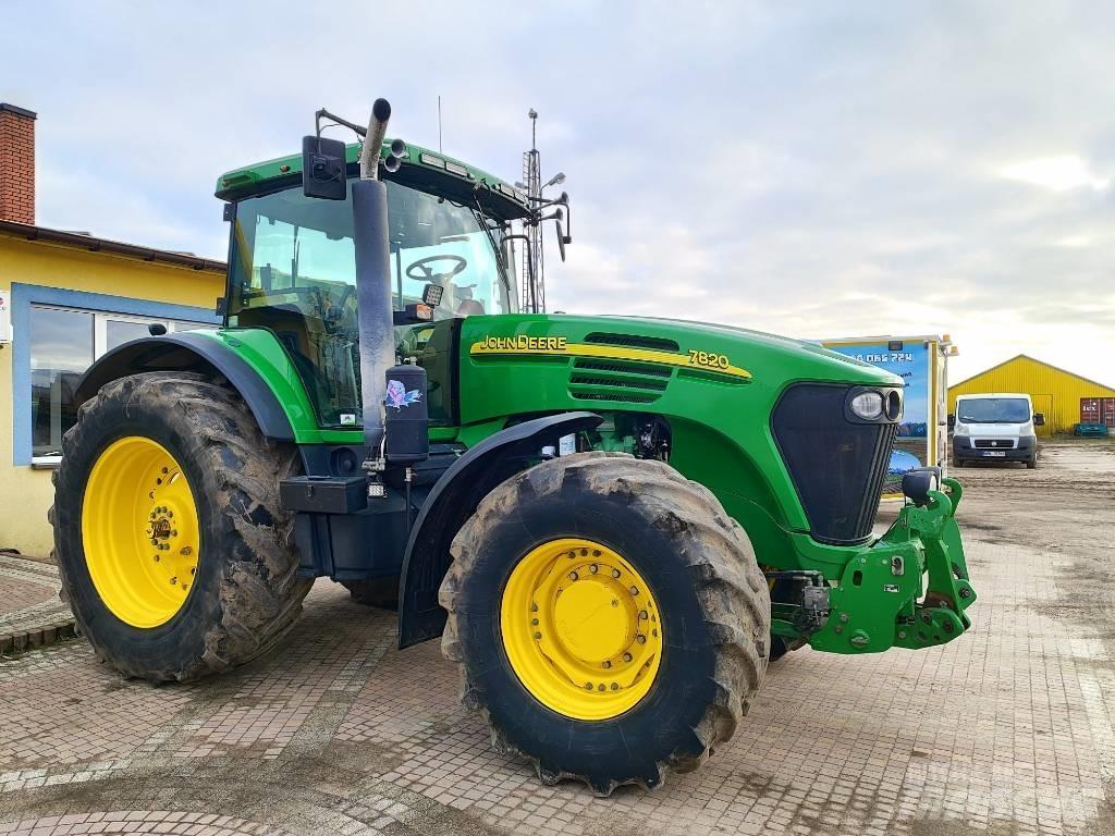 John Deere 7820 Tractores