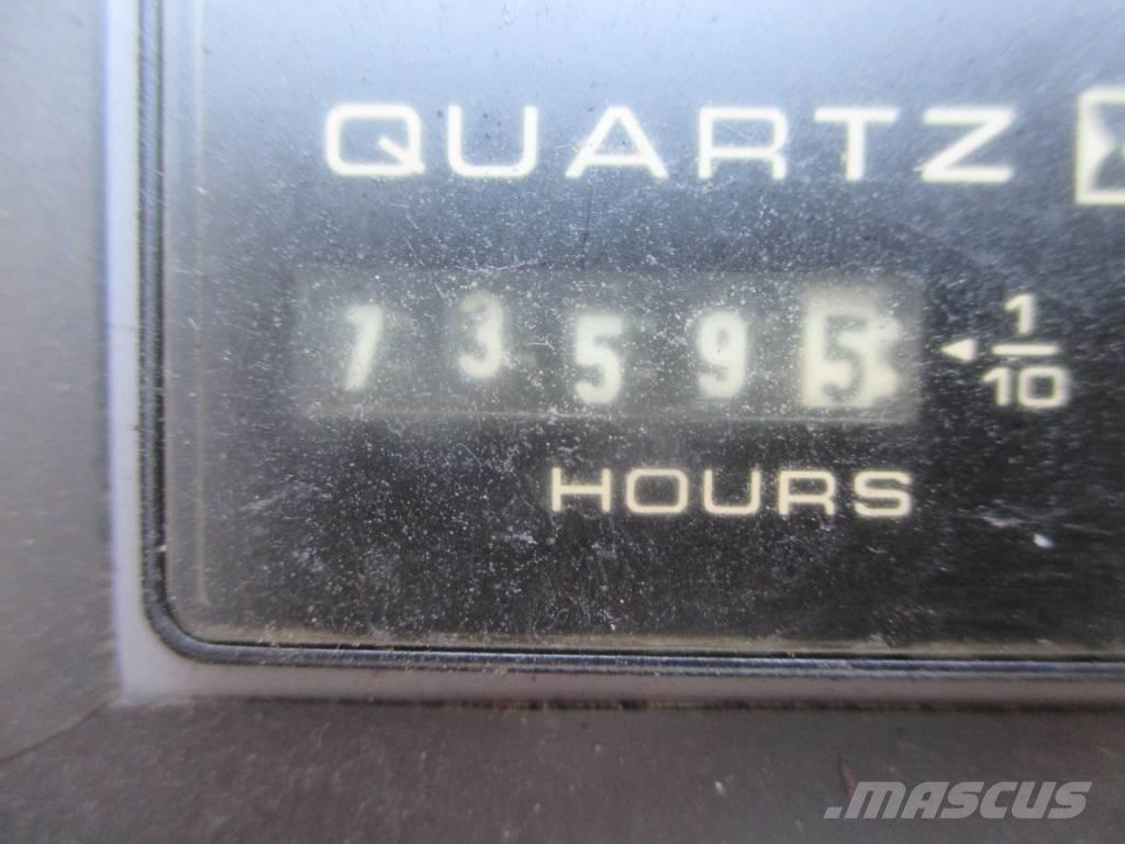 JLG 800 AJ Plataformas con brazo de elevación manual