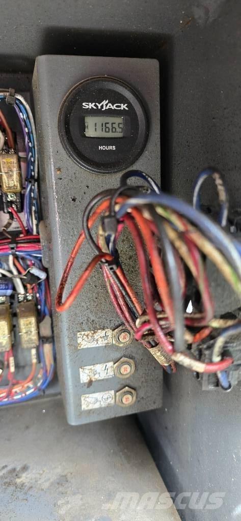 SkyJack SJ 9250 RT Plataformas tijera