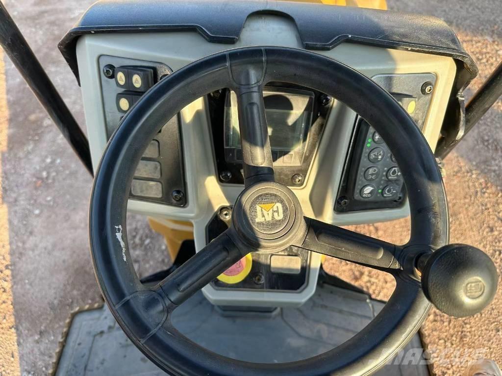 CAT CB 24 B Rodillos de doble tambor