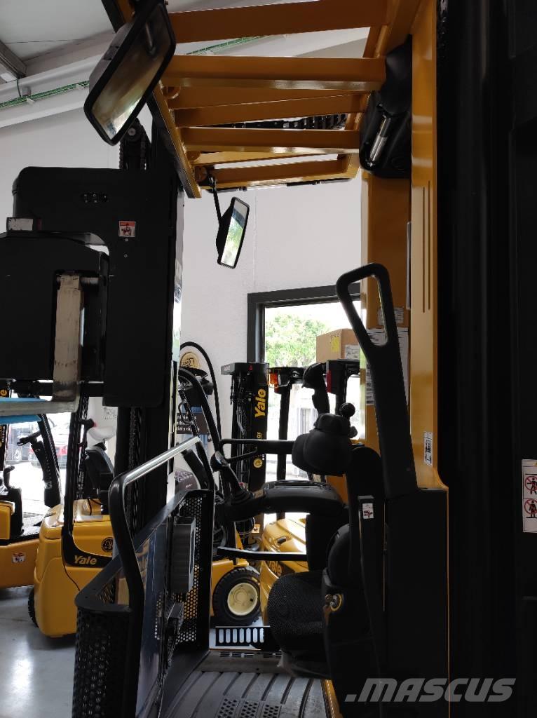 Yale MTC 13 Montacargas para pasillo estrecho