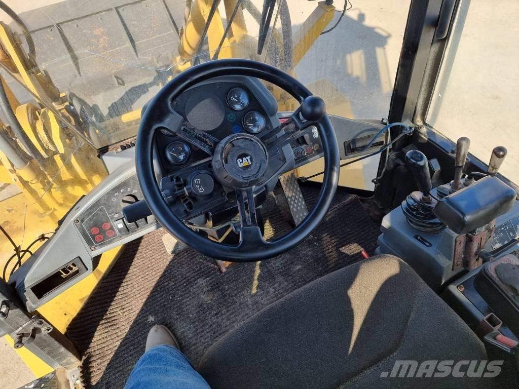 CAT IT 28 G Cargadoras sobre ruedas