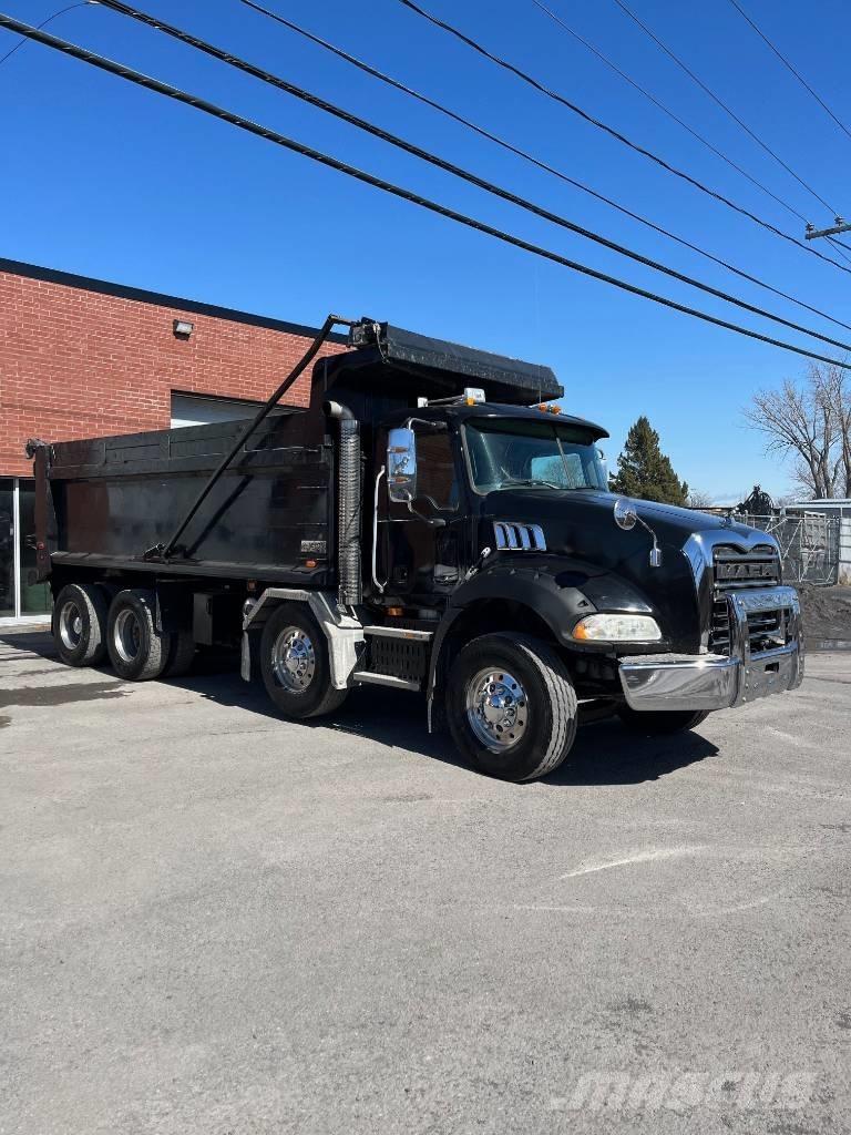 Mack GU813 Bañeras basculantes usadas