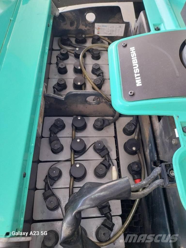Mitsubishi PBV20N3 Montacargas con plataformas de baja elevación