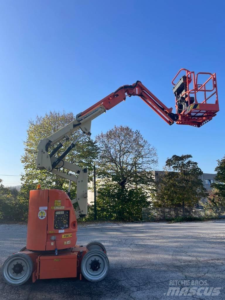 JLG 300 AJP Plataformas con brazo de elevación manual