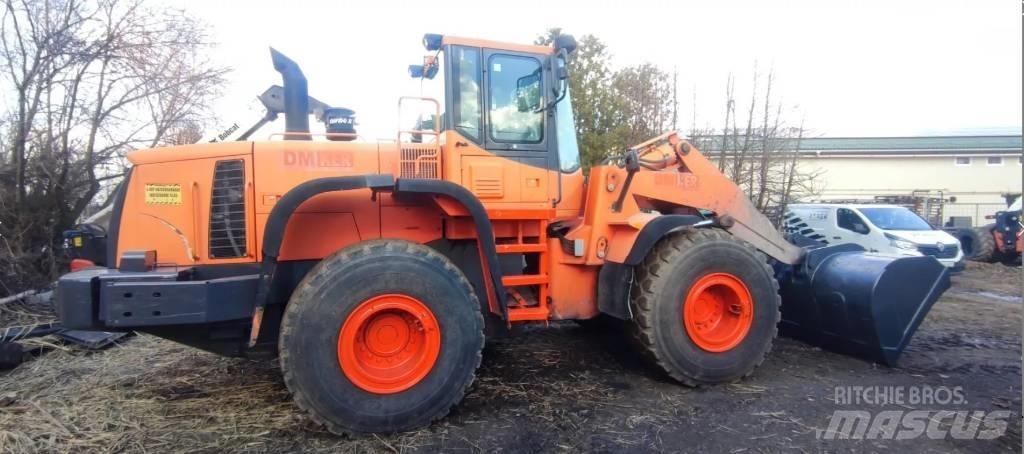 Doosan DL 300 Cargadoras sobre ruedas