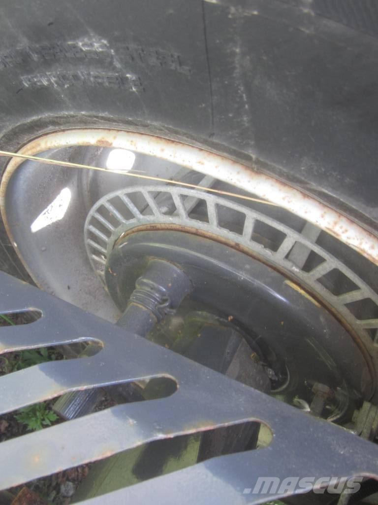 Vama TH 5500 L Esparcidoras de arena y sal