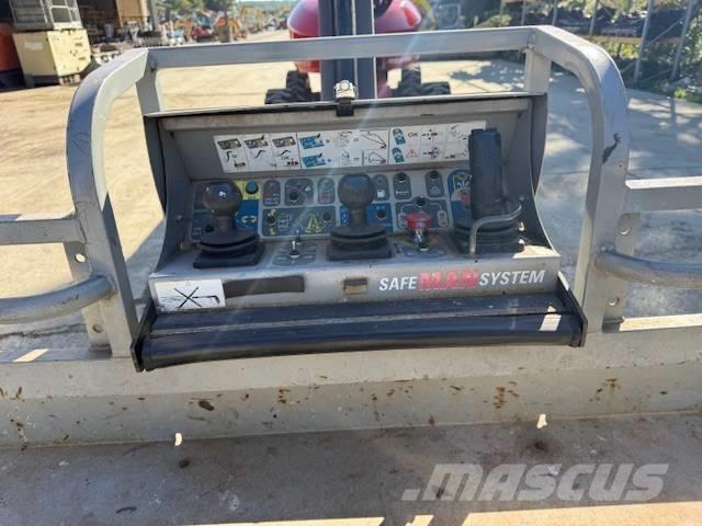 Manitou 280 ATJ Plataformas con brazo de elevación manual