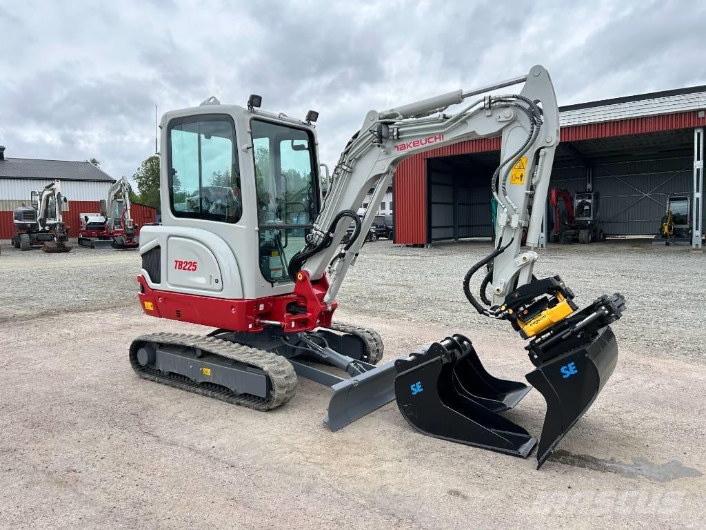 Takeuchi TB225 Miniexcavadoras