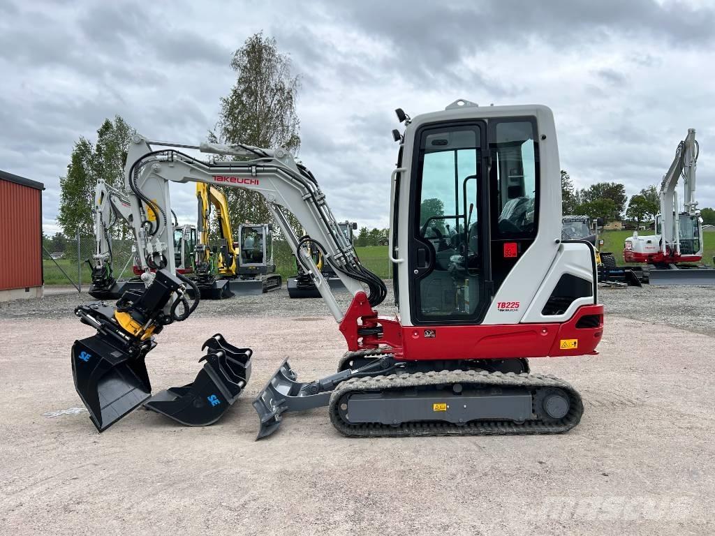 Takeuchi TB225 Miniexcavadoras