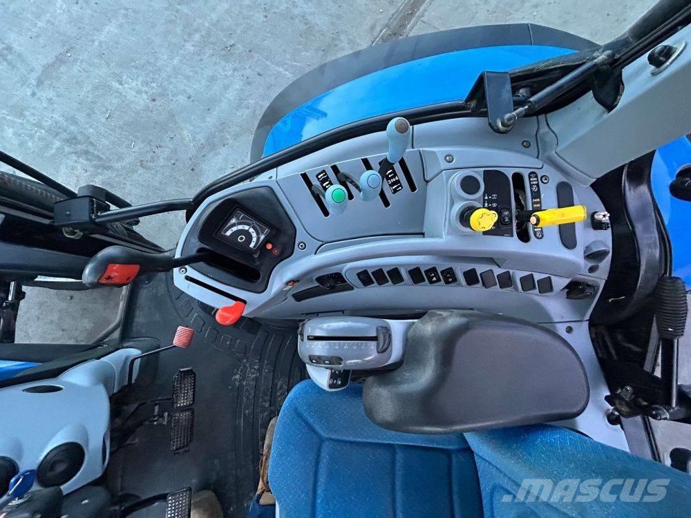 New Holland T 6030 Tractores