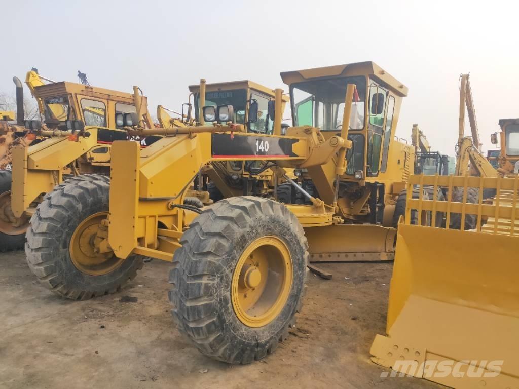 CAT 140K Niveladoras