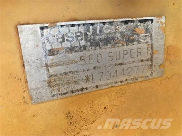 CASE 580E Retrocargadoras