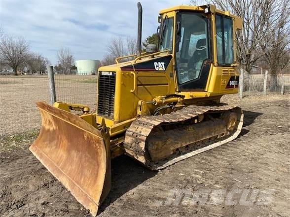 CAT D4G XL Buldozer sobre oruga