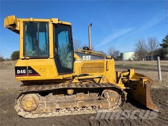 CAT D4G XL Buldozer sobre oruga