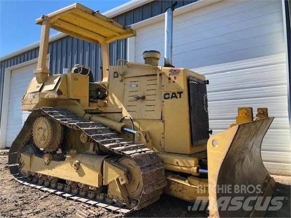 CAT D4H Buldozer sobre oruga