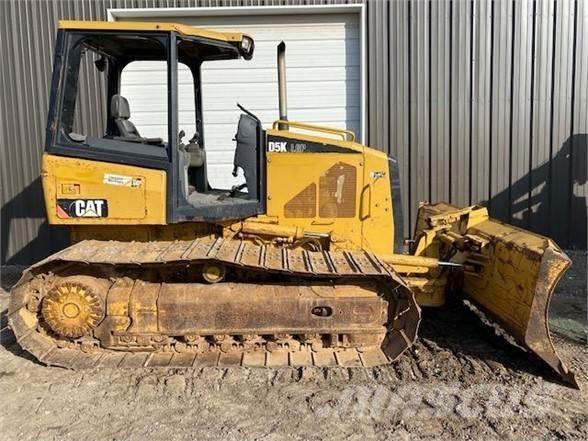 CAT D5K LGP Buldozer sobre oruga