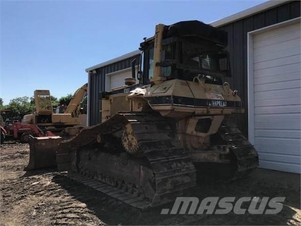 CAT D6M LGP Buldozer sobre oruga