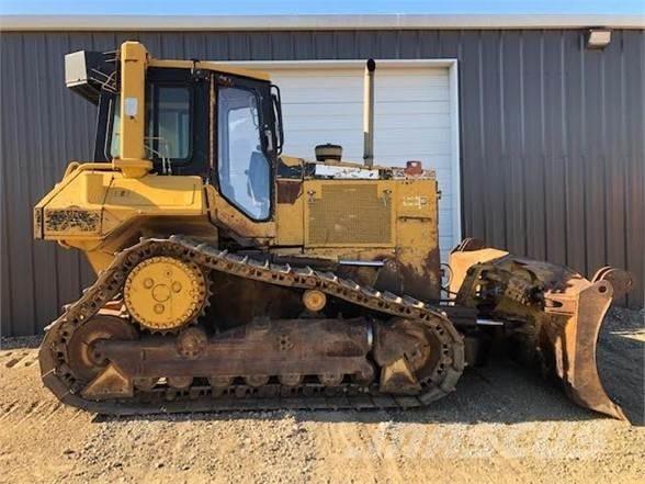 CAT D6M XL Buldozer sobre oruga
