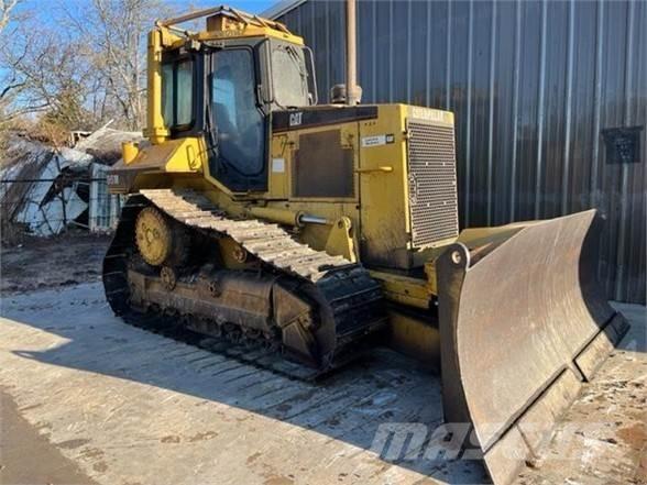 CAT D6M XL Buldozer sobre oruga