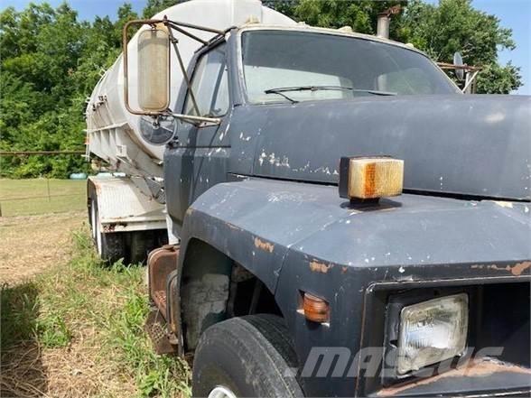 Ford F800 Camiones cisternas