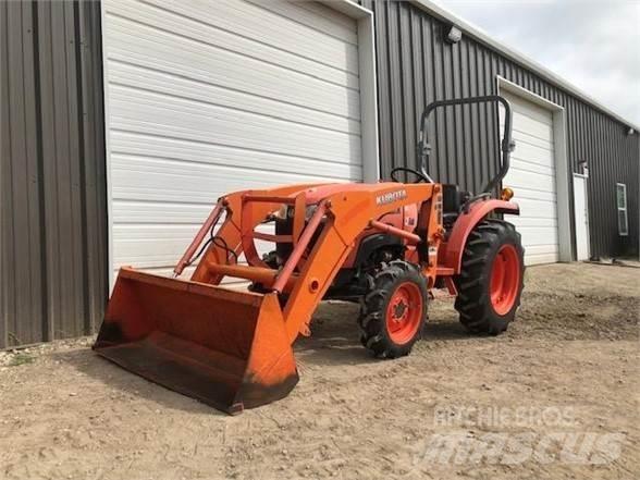 Kubota L3200 Tractores