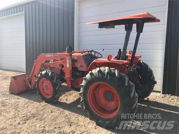 Kubota M4700 Tractores