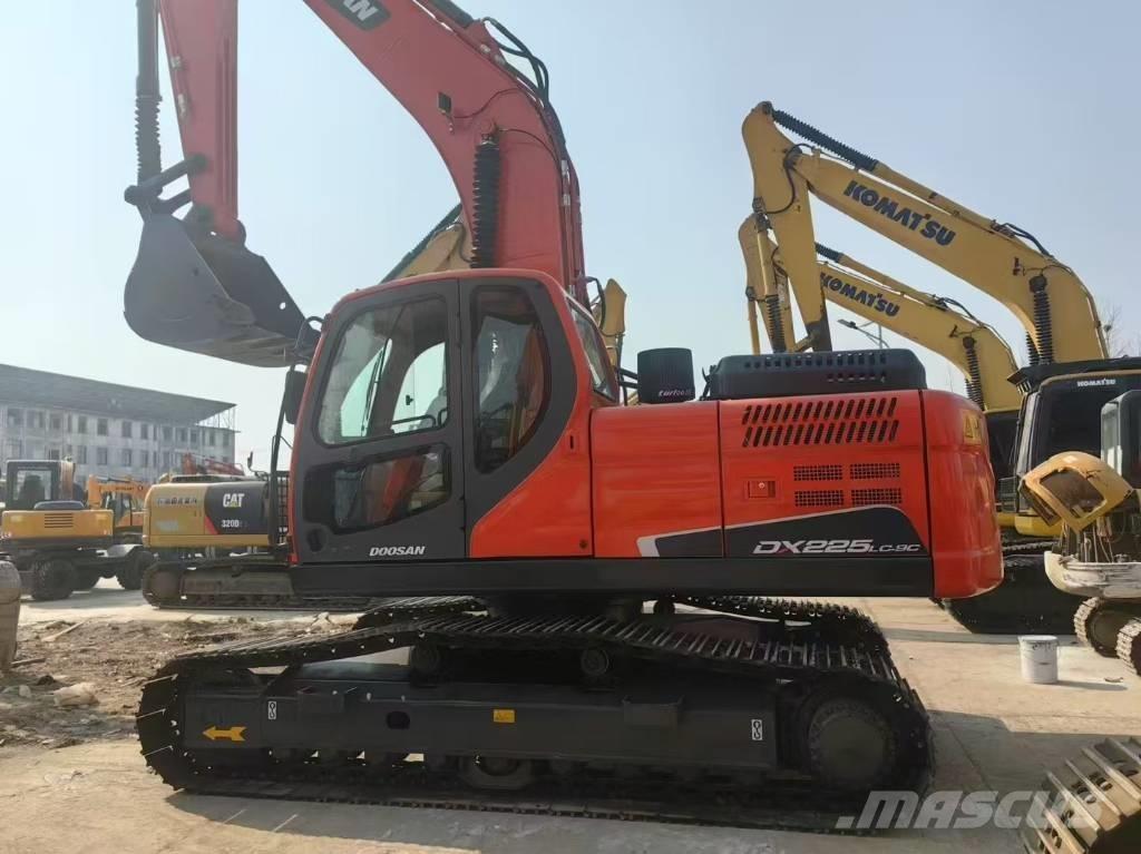 Doosan DX 225 LC Excavadoras sobre orugas