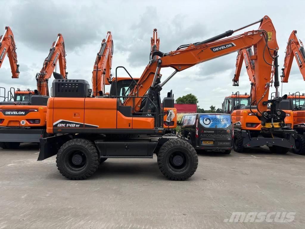 Develon DX140W-7 Excavadoras de ruedas