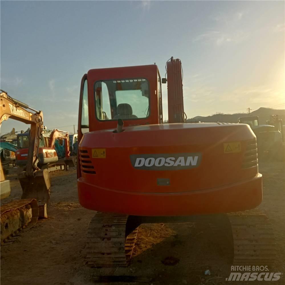 Doosan DH 70 Excavadoras sobre orugas