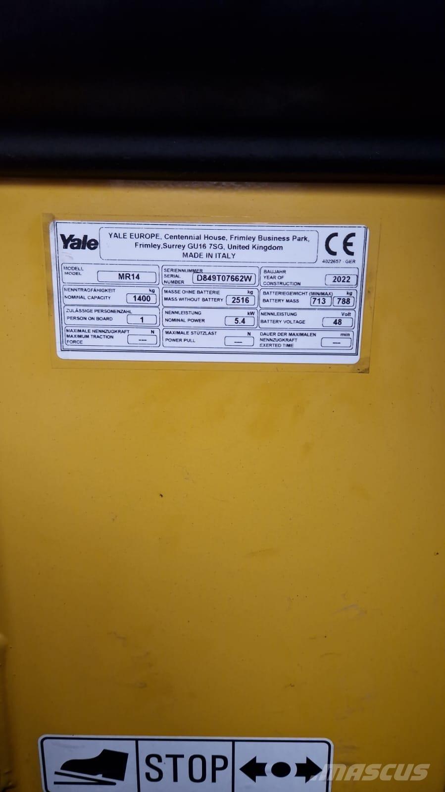 Yale MR14 Montacargas de alcance de gran altura