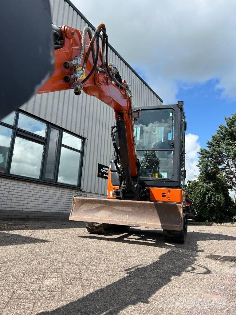 Hitachi ZX33U-6 Miniexcavadoras
