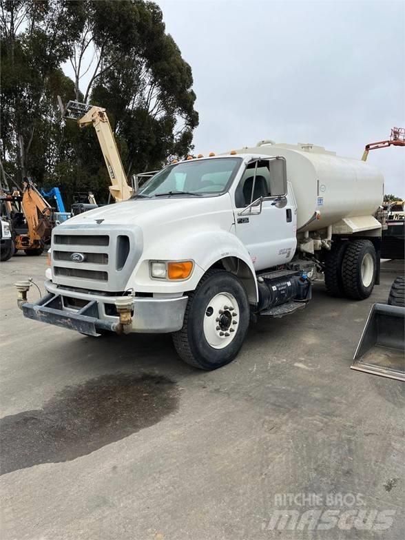 Ford F750 SD Camiones cisternas