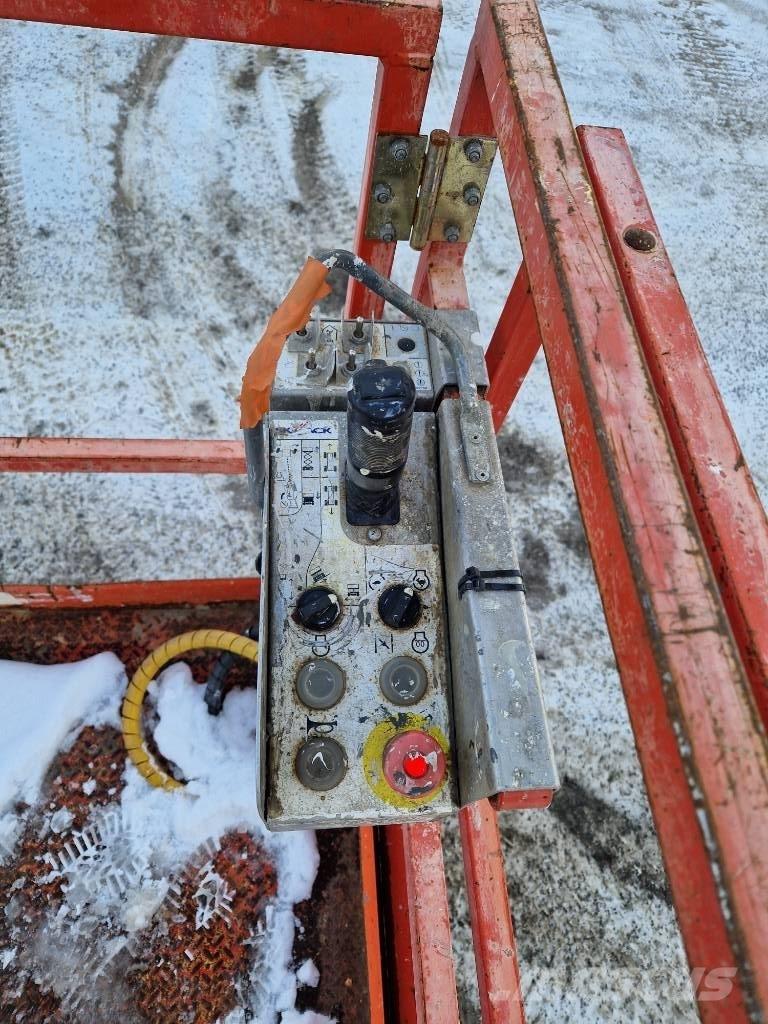 SkyJack SJ 6832 RT Plataformas tijera