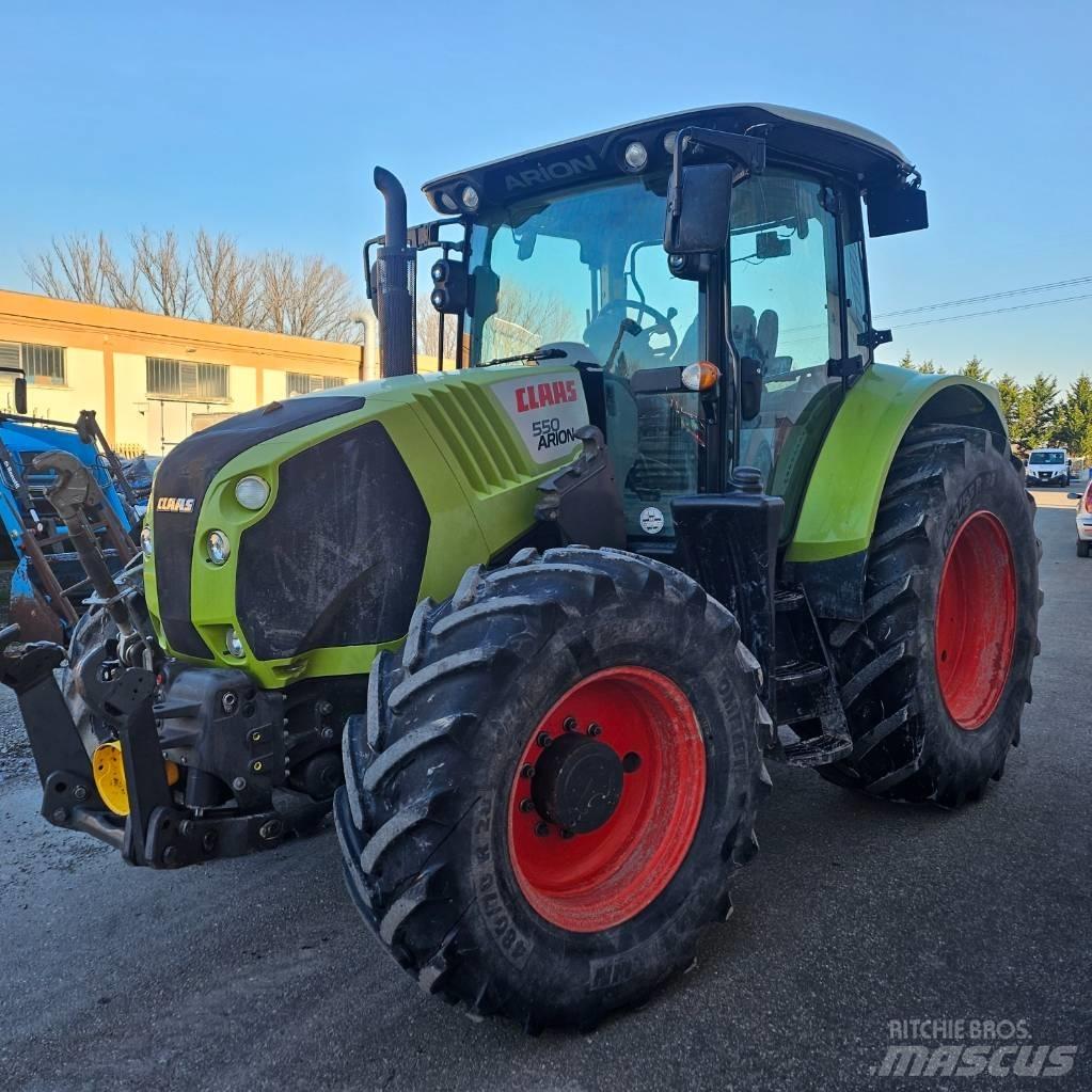 CLAAS Arion 550 Tractores