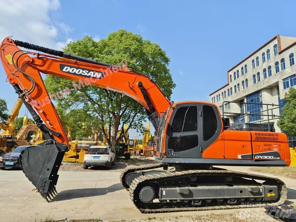 Doosan DX 300 Excavadoras sobre orugas