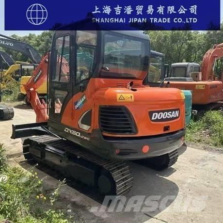 Doosan DX 60 Excavadoras sobre orugas