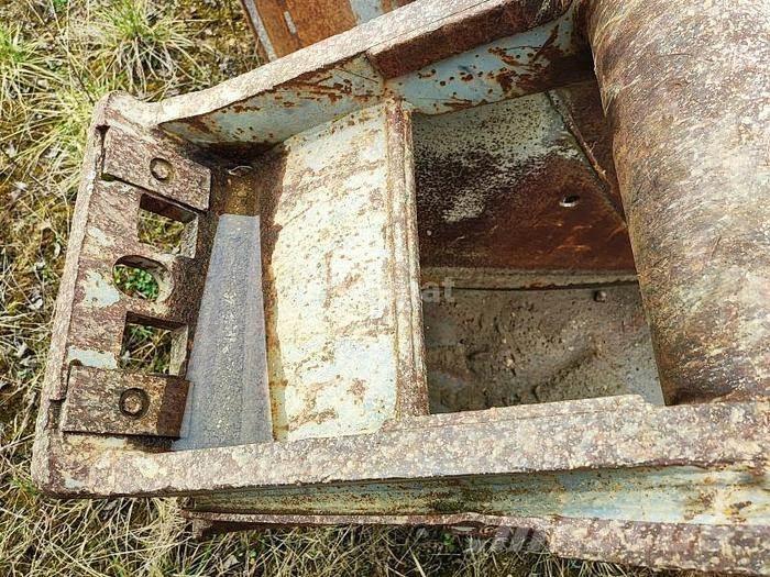 CAT 320B-LN - Cucharones