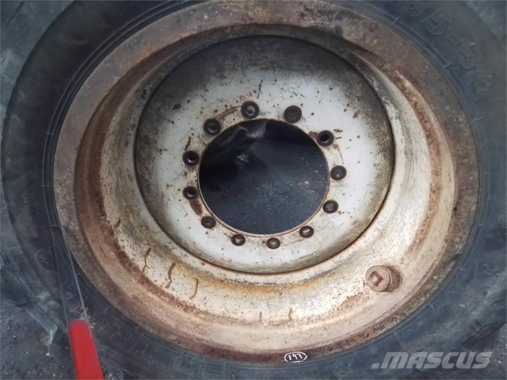 Valmet 836 20x34 Llantas