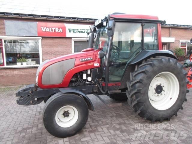 Valtra A 85n Tractores